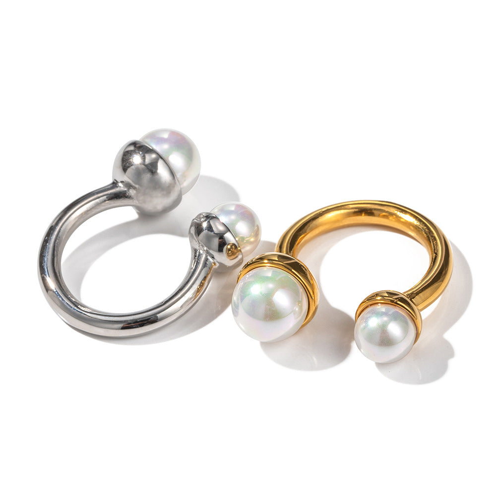 18K Gold Pearl Design Ring with Large & Small Pearls